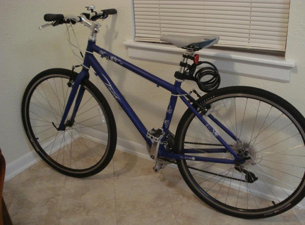 2009 Trek 7.2 FX Blue
