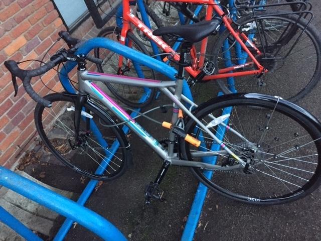 2017 GT Bicycles Grade Sora Silver or Gray