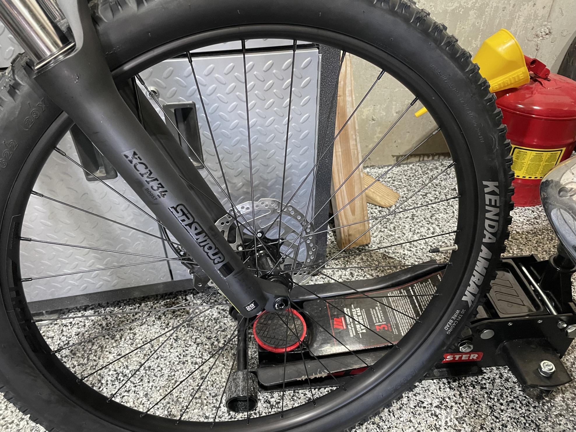 2023 Rocky Mountain Bicycles Crowler Red