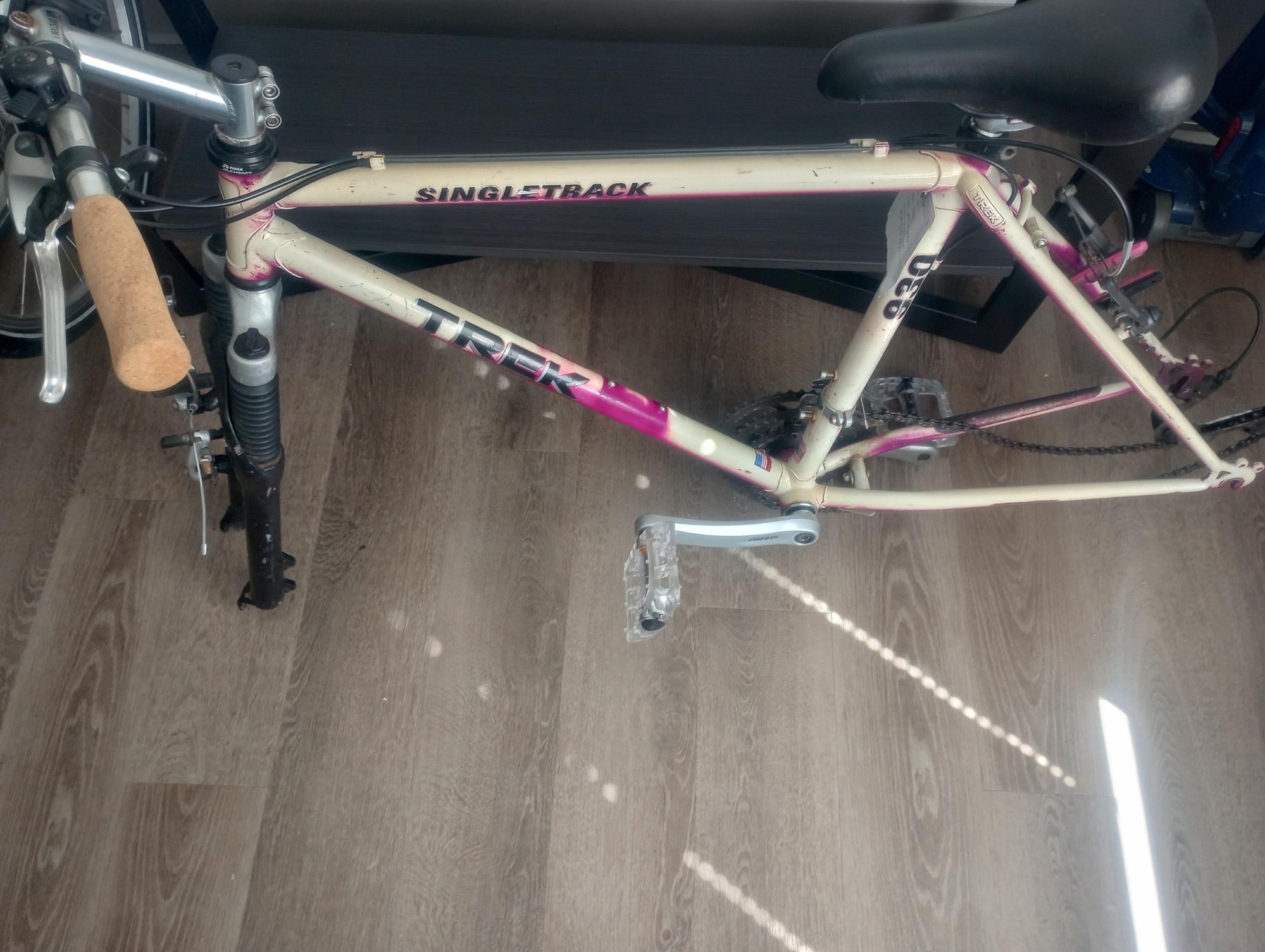 Trek 930 Single Track White and Purple