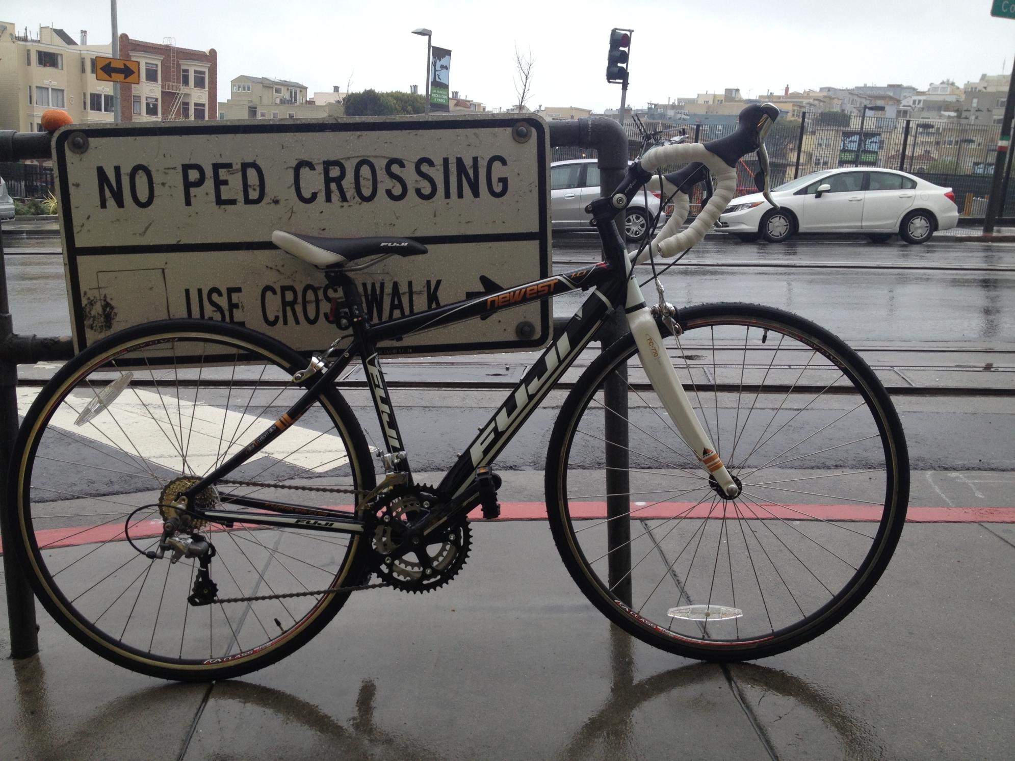 2011 Fuji Newest 1.0 Black and White