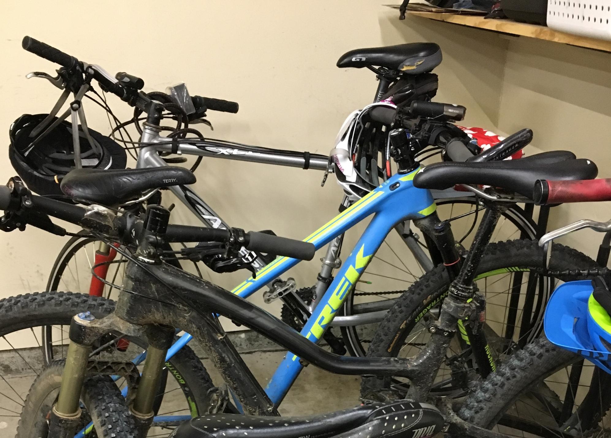 2002 Access ALU Silver or Gray