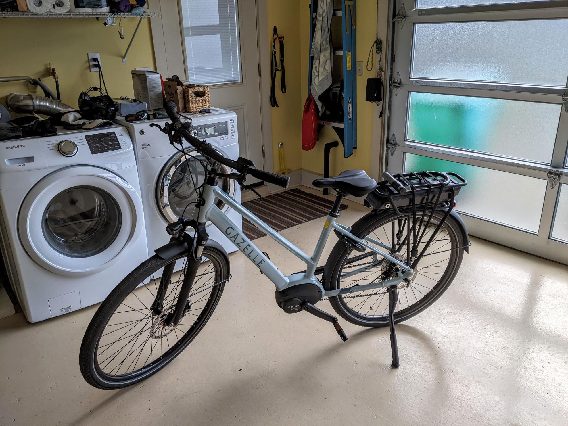 Gazelle Medeo T9 Disc Bosch Electric City Bik... Blue