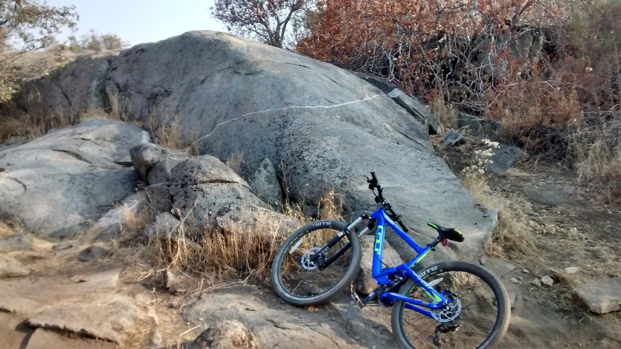 2016 GT Bicycles Helion Blue