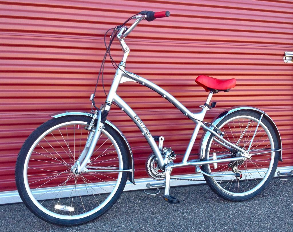 2007 Electra Townie Silver or Gray