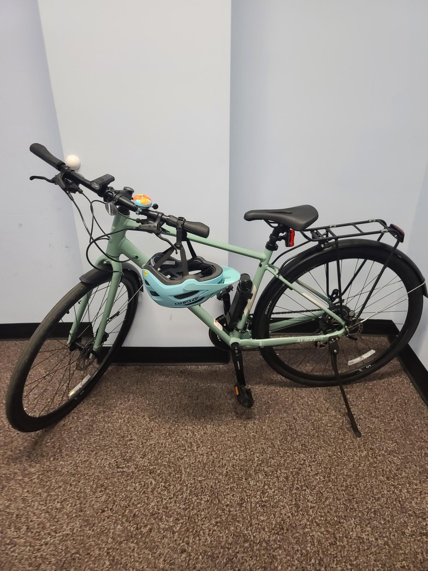 2024 Giant Women's Alight 2 City Hybrid Teal