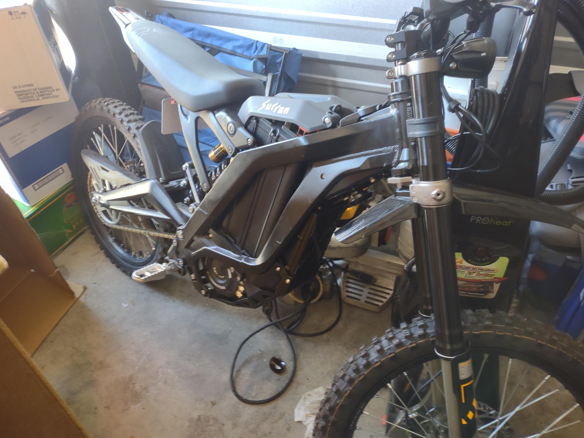 2023 Surron QL3000DY e-skateboard (e-unicycle, personal mobility device, etc) Black