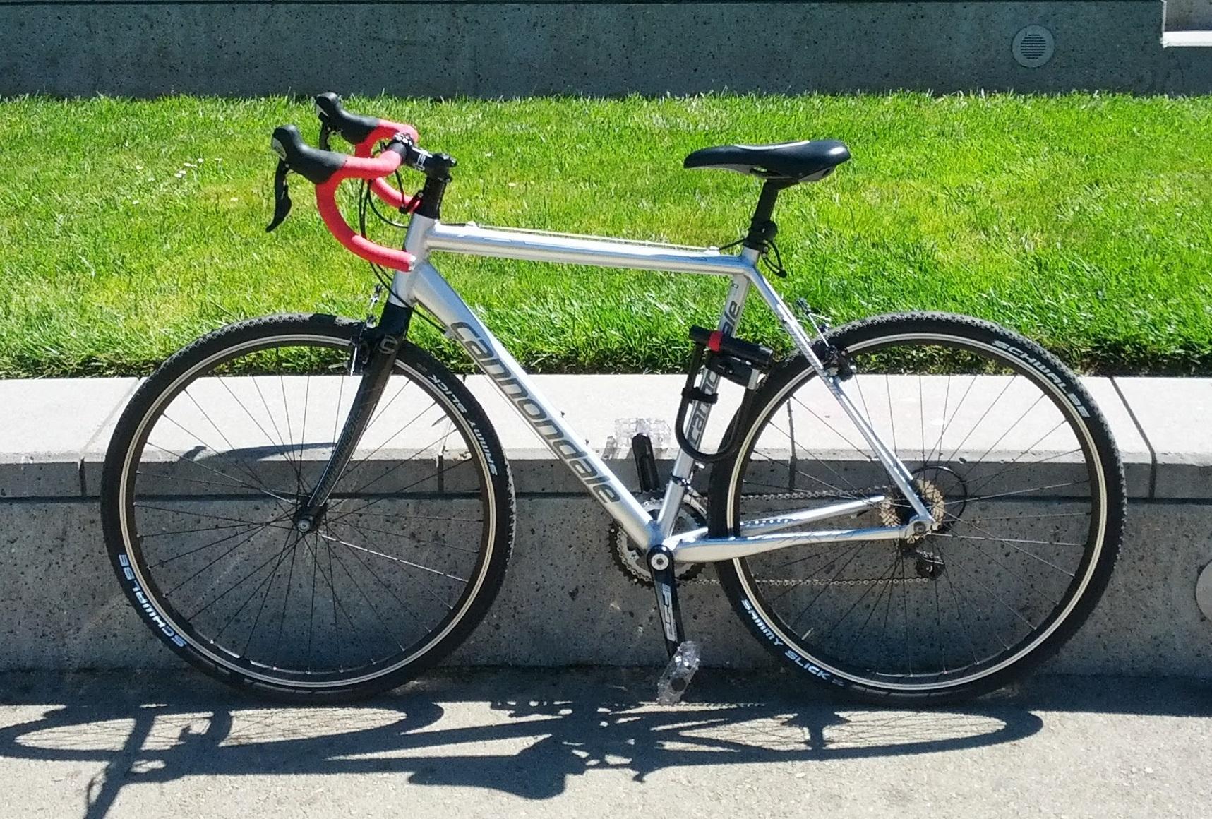 2013 Cannondale Caadx 105 Silver or Gray