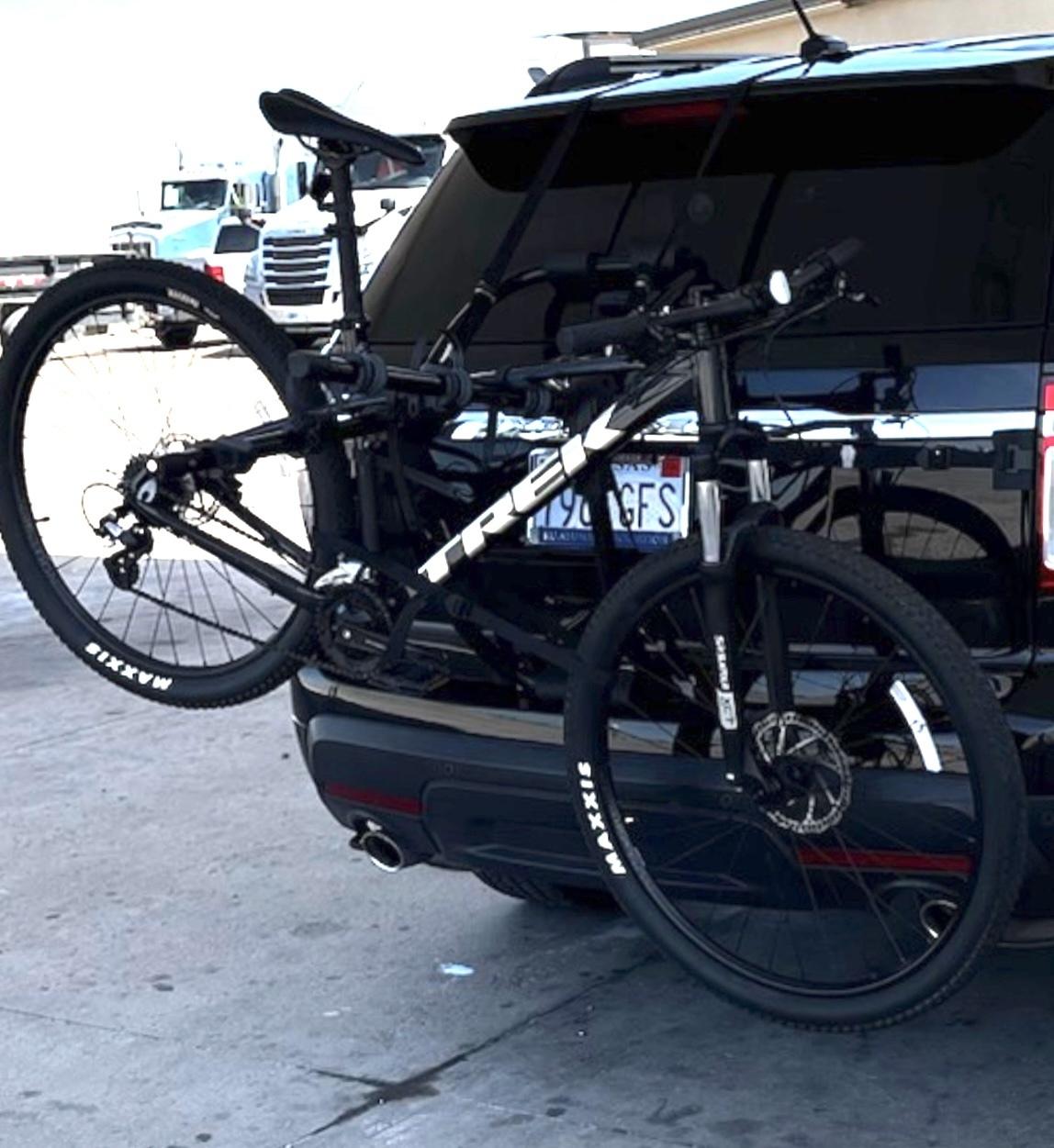 2021 Trek Marlin 5 Silver, gray or bare metal