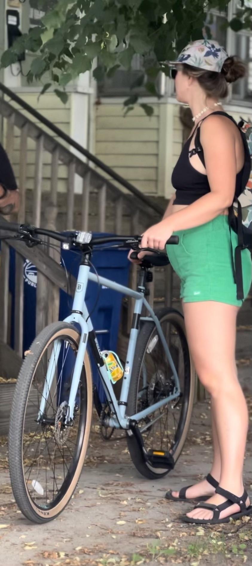 2022 Breezer Radar Cafe Blue