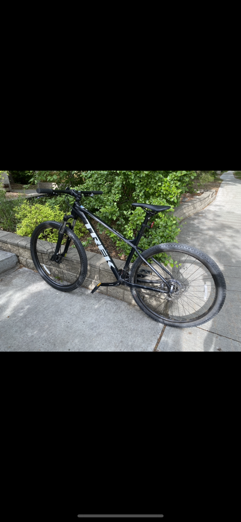 2022 Trek Marlin 4 Hardtail Mountain Bike Large Black