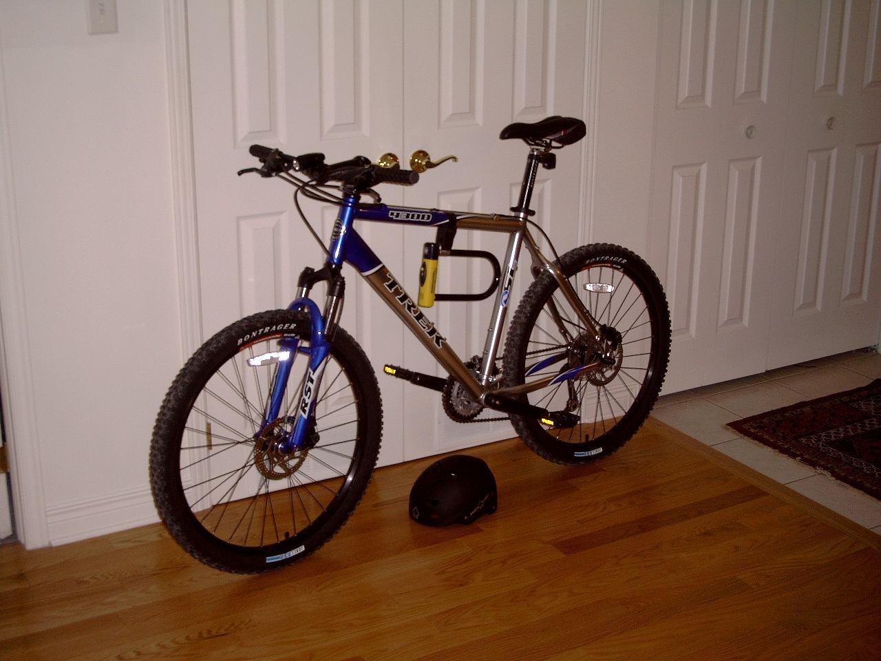 2006 Trek 4300  Black