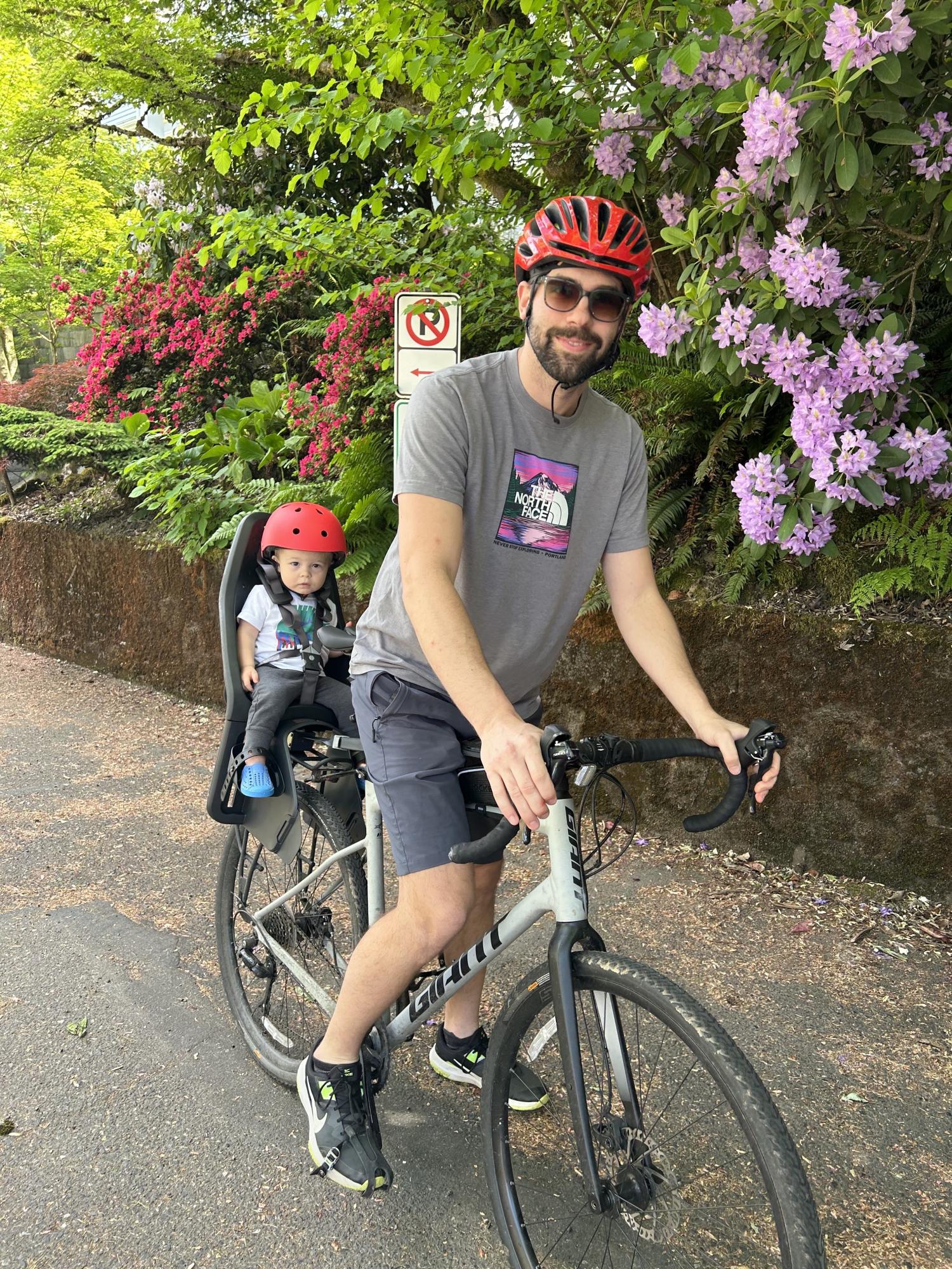 2022 Giant Revolt 2 XL Silver, gray or bare metal