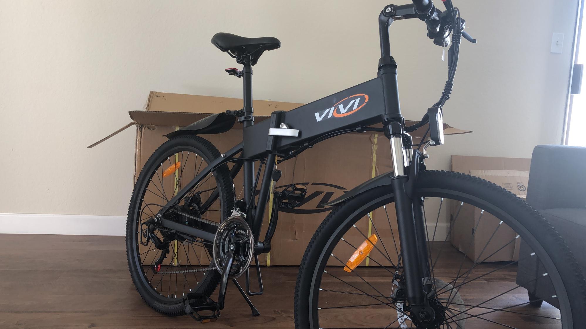 2022 VIVI Folder Black