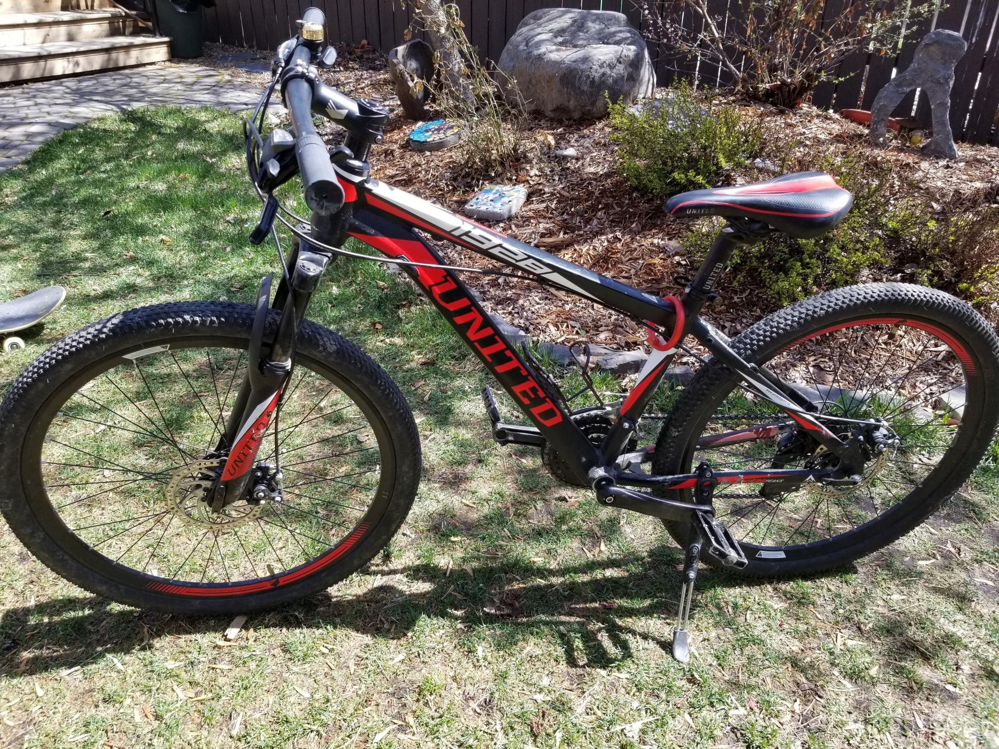 2021 United Cycle Red and Black