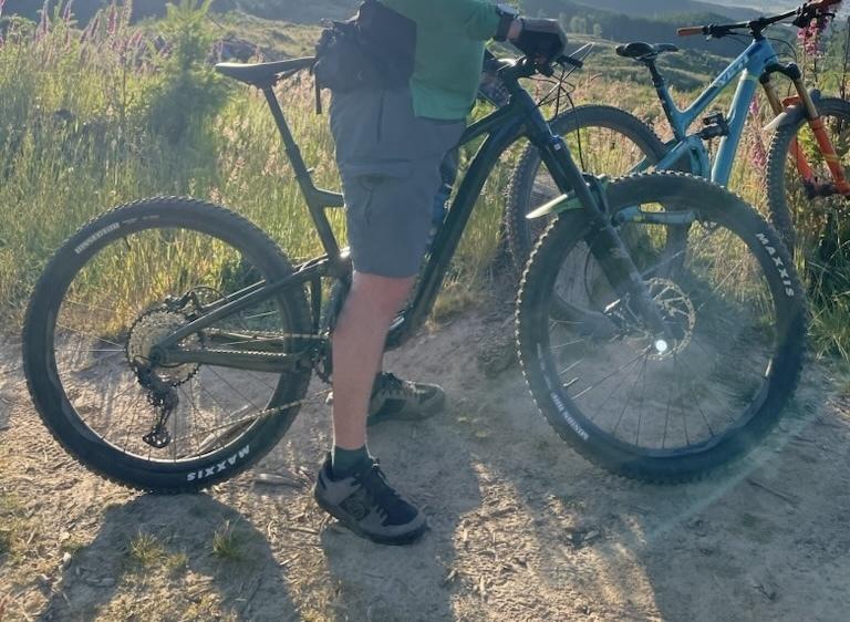 2024 Giant Trance x Black