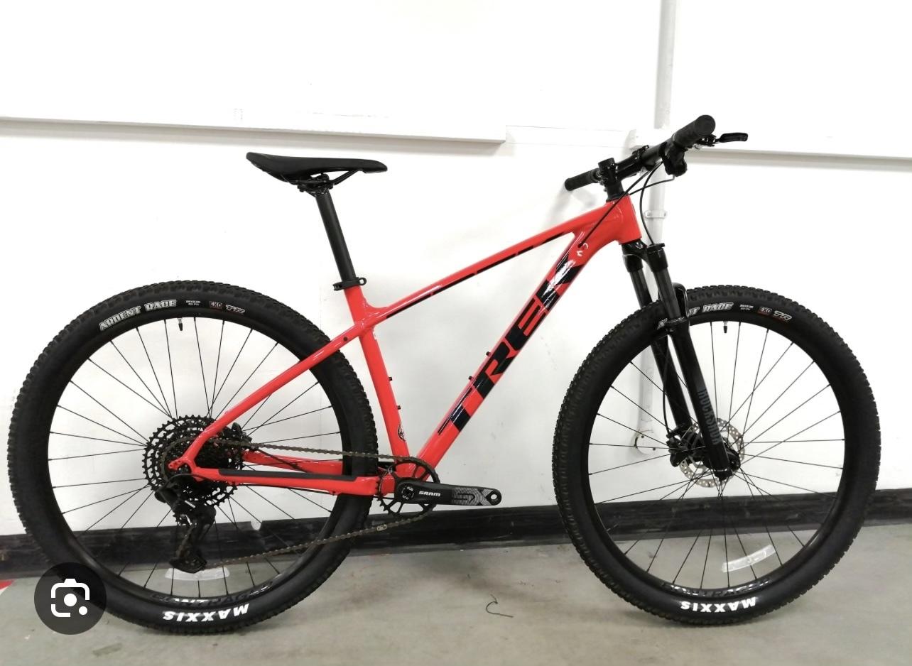 2022 Trek Marlin 8 Red