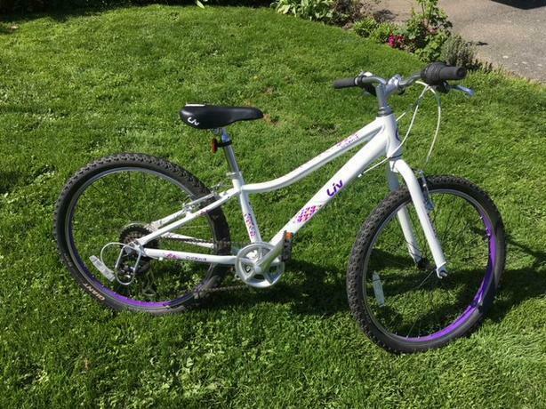 Liv Enchant 24 Lite White and Purple