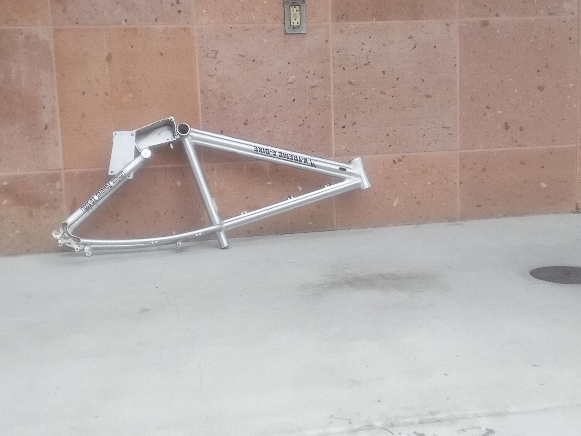 extreme e-bike Silver, gray or bare metal