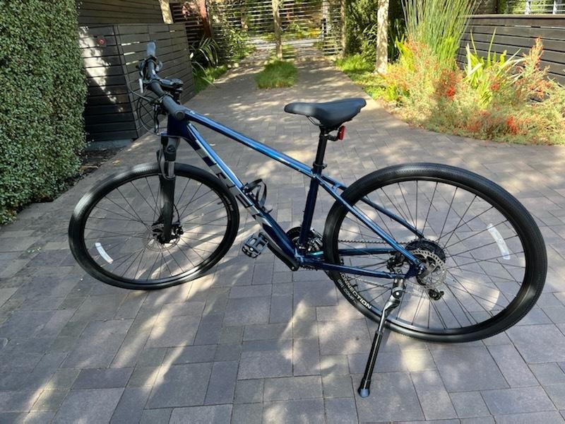 2022 Trek Dual Sport 2 (size M) Blue