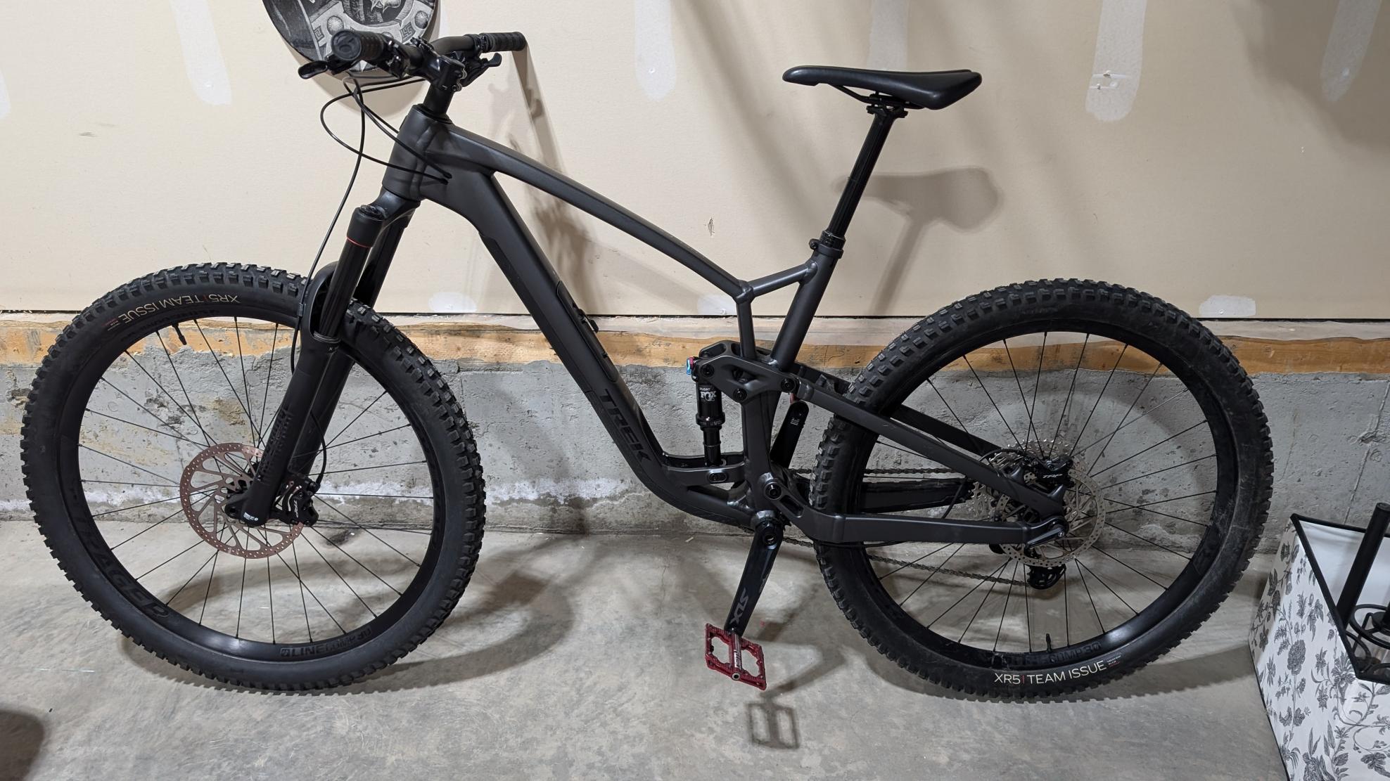 2023 Trek EX 7 Gen 6 Black