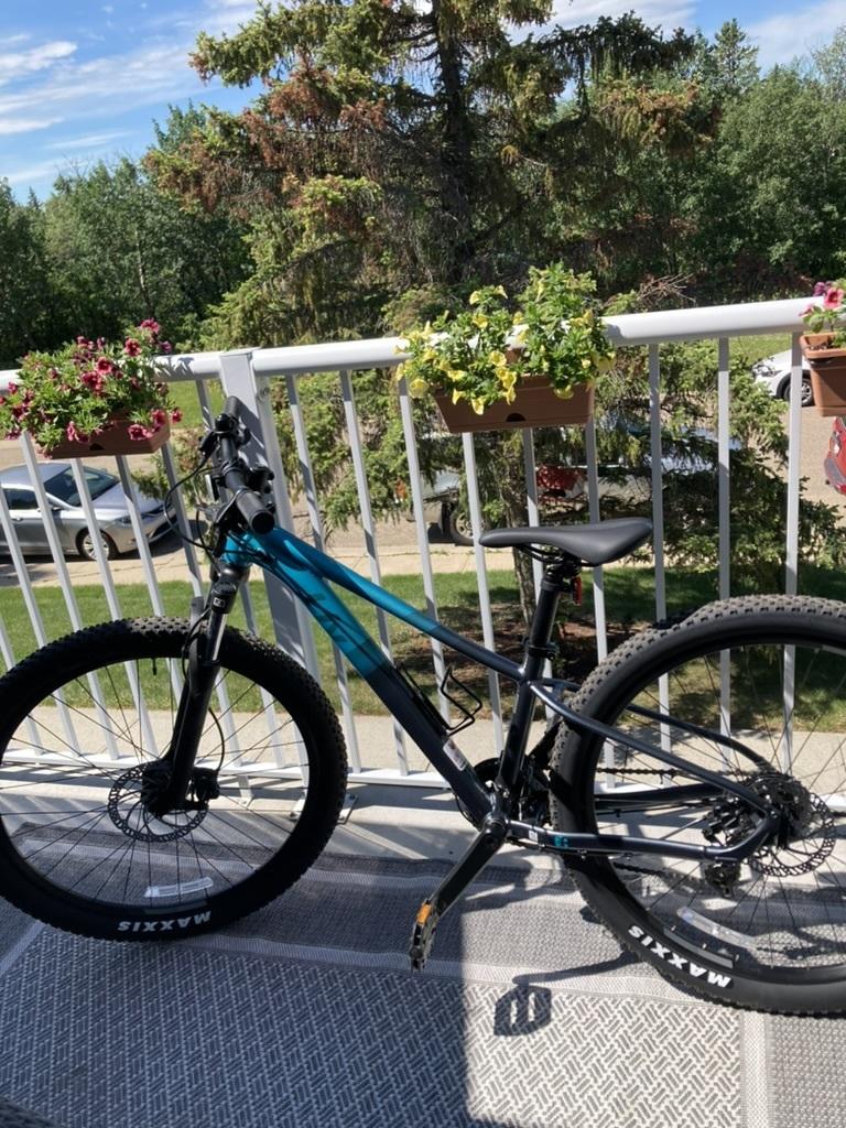 2021 Giant Liv Women's Tempt 3 27.5 Bike X-Small... Black