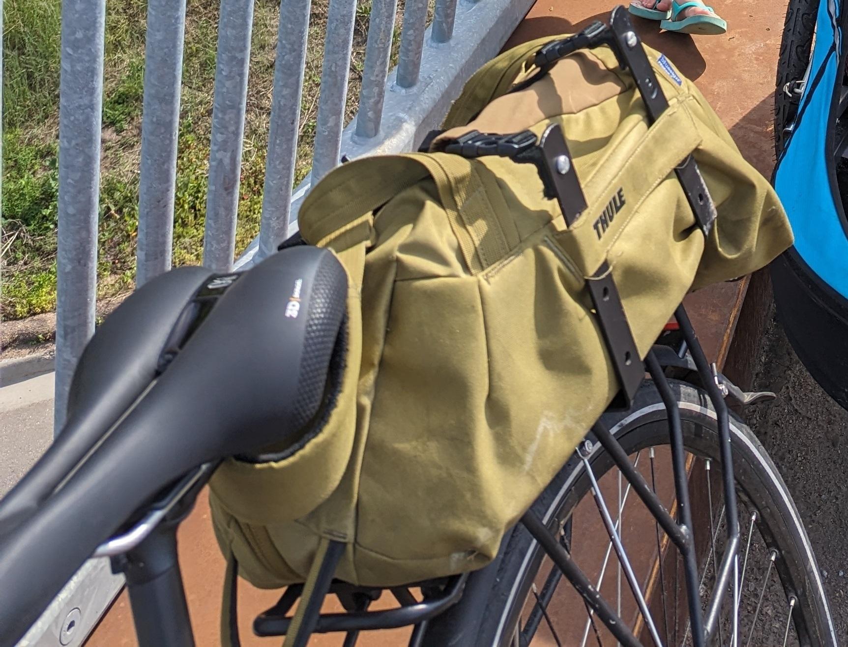 2022 Priority Bicycles Continuum Onyx Black