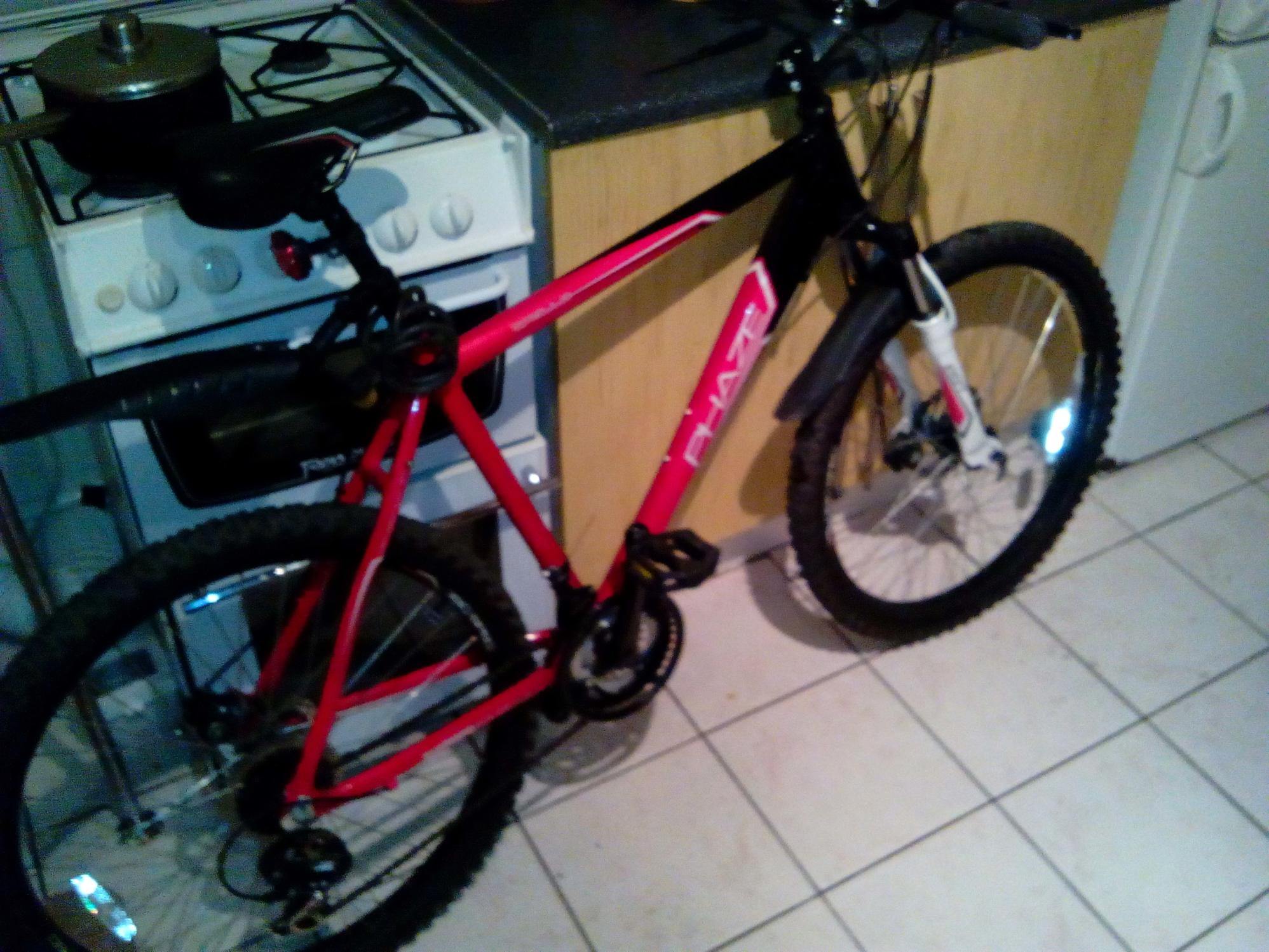 Apollo Phaze Red