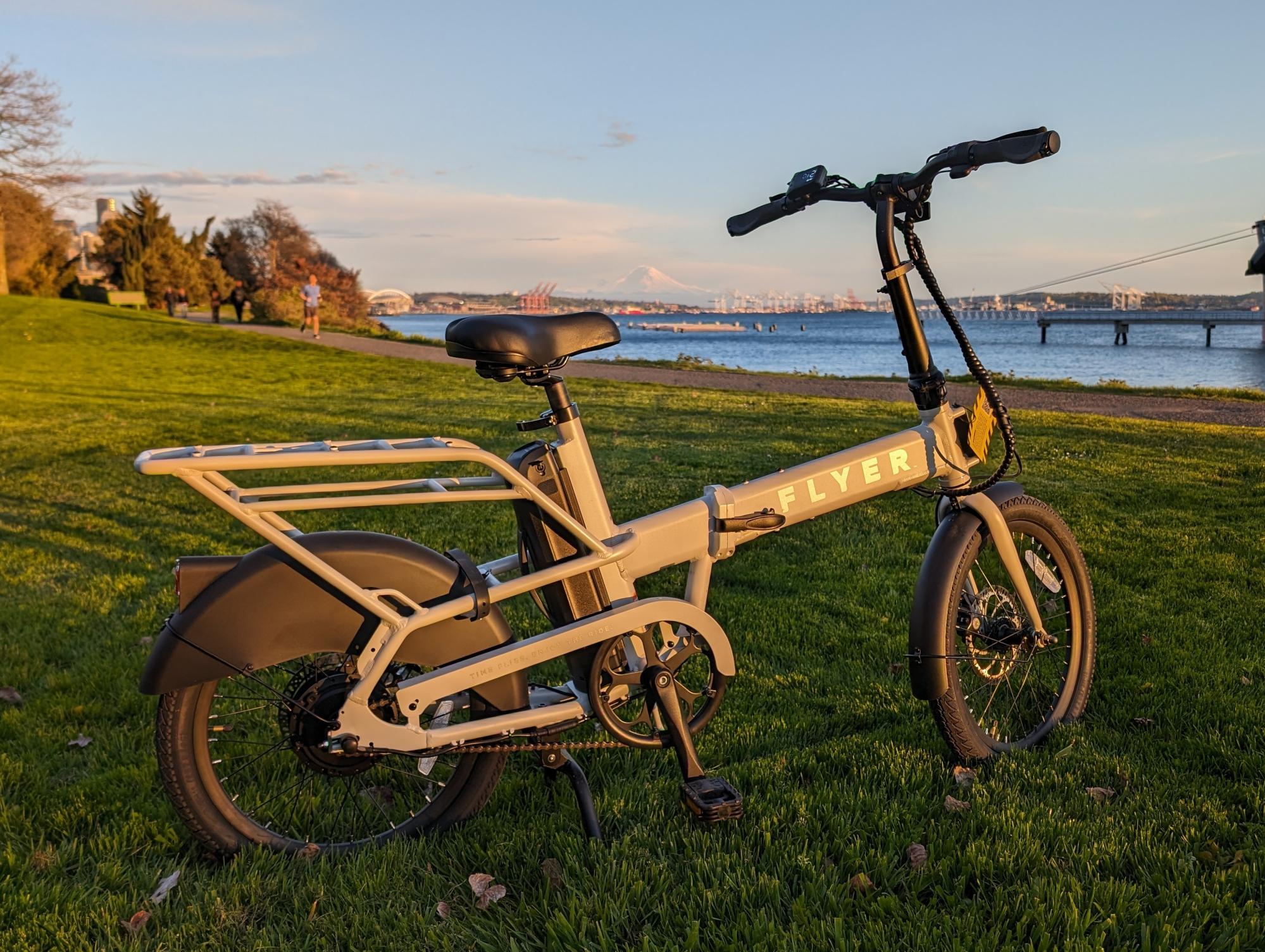 2024 Radio Flyer FLYER Folding Cargo SKU: 860W White