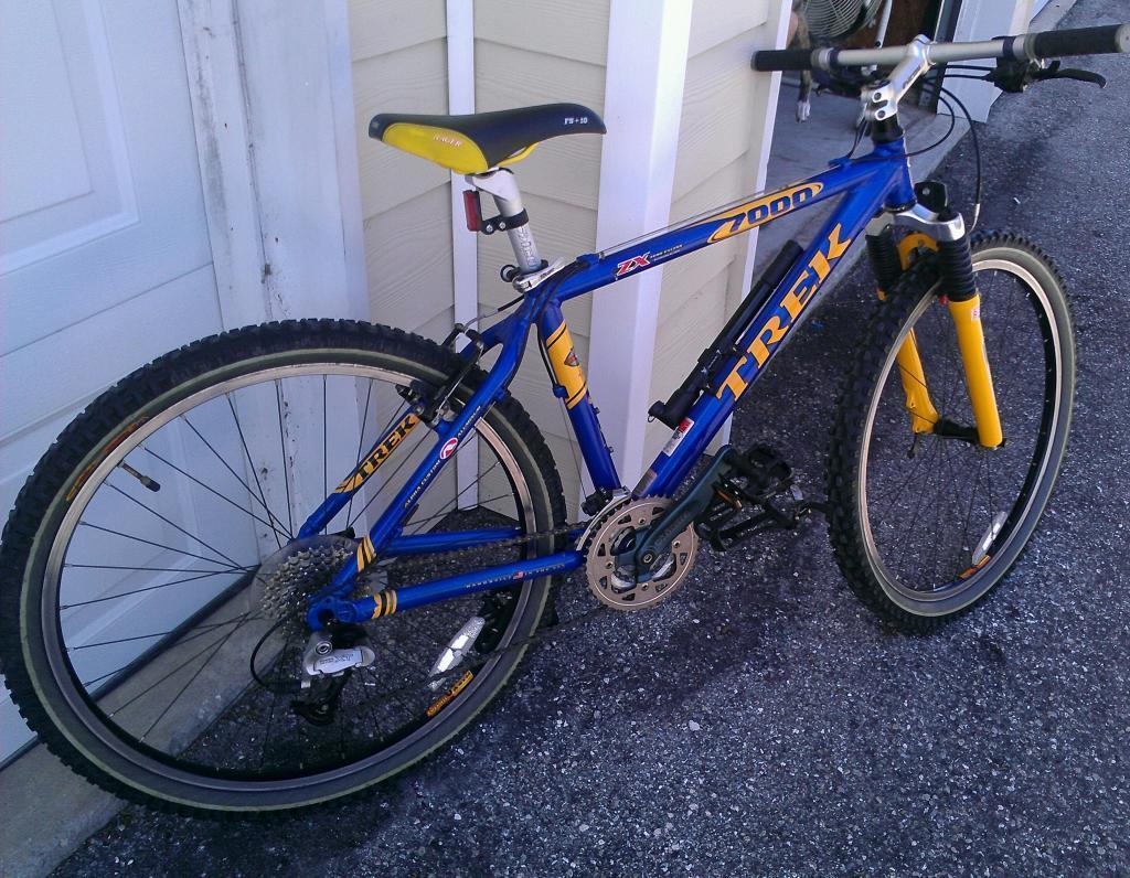 2000 Trek 7000 Blue