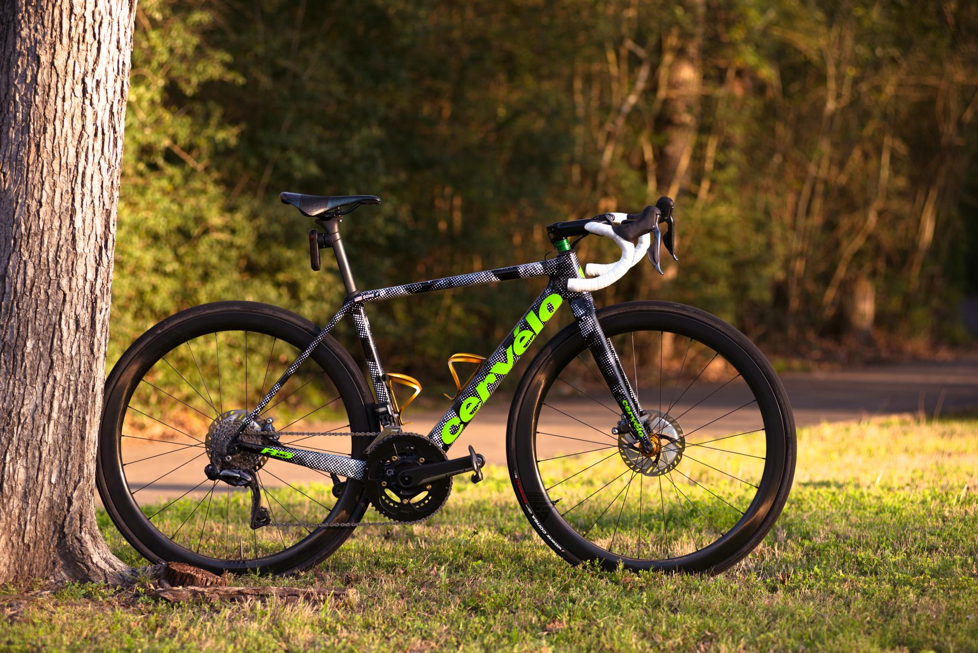 2018 Cervélo R5 LTD Classic Black, White, and Green