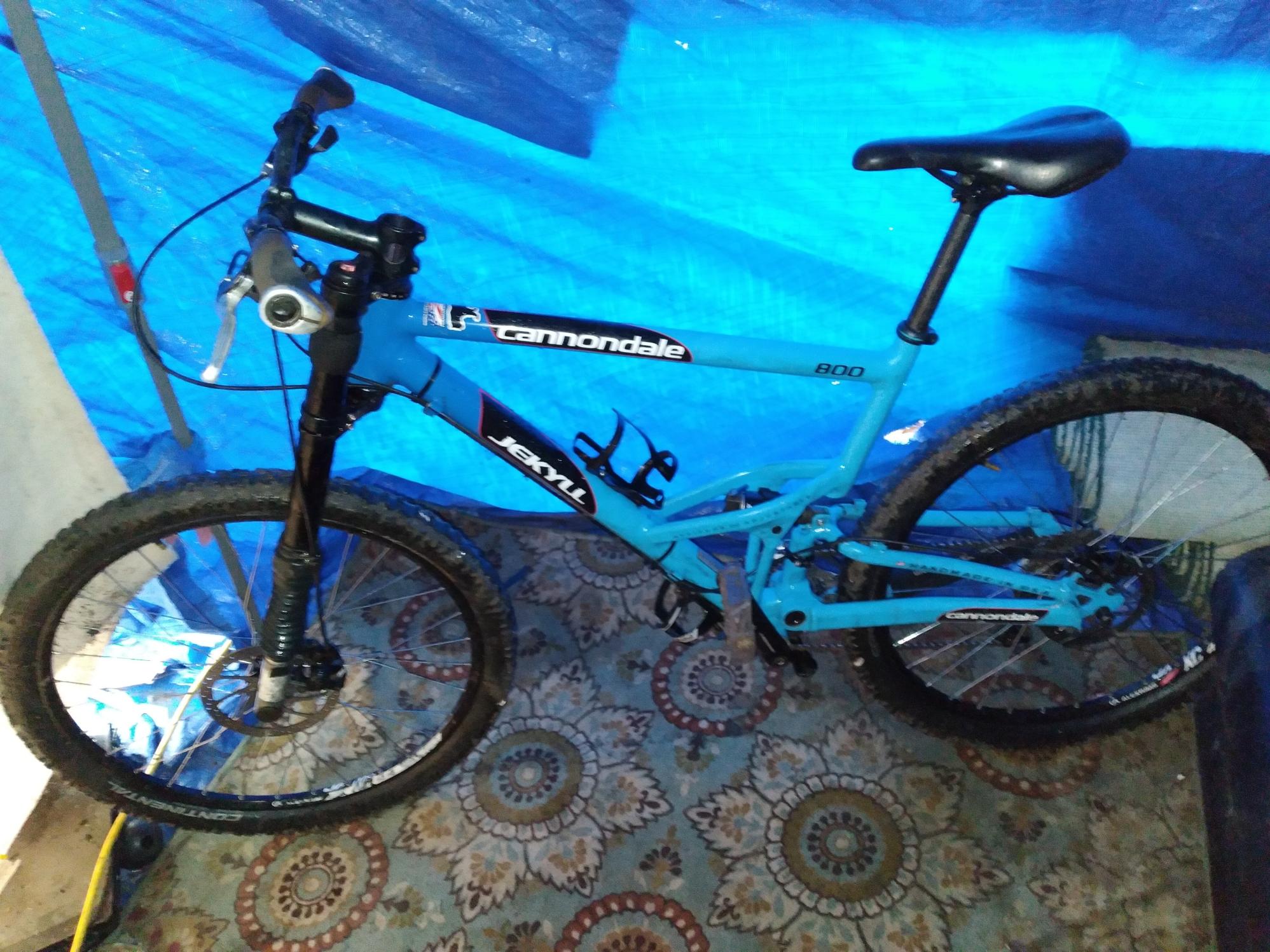 2004 Cannondale Jekyll 800 Blue