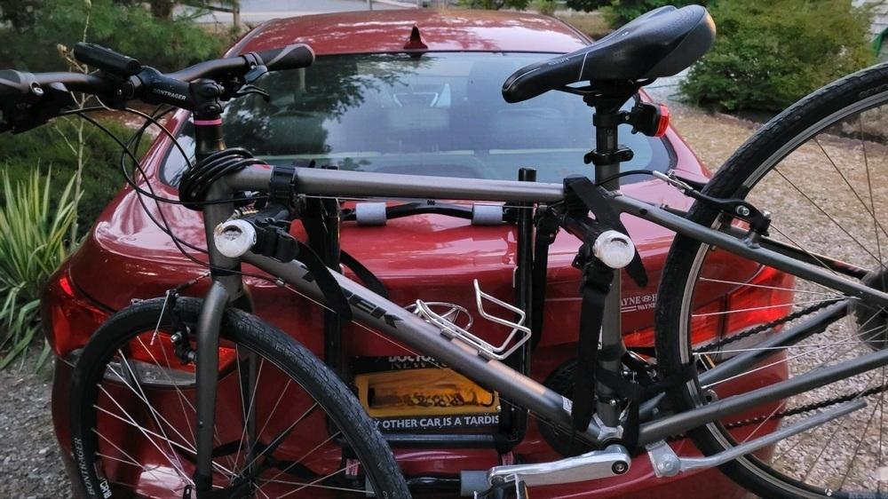 2016 Trek 7.2Fx WSD Hybrid Silver, gray or bare metal