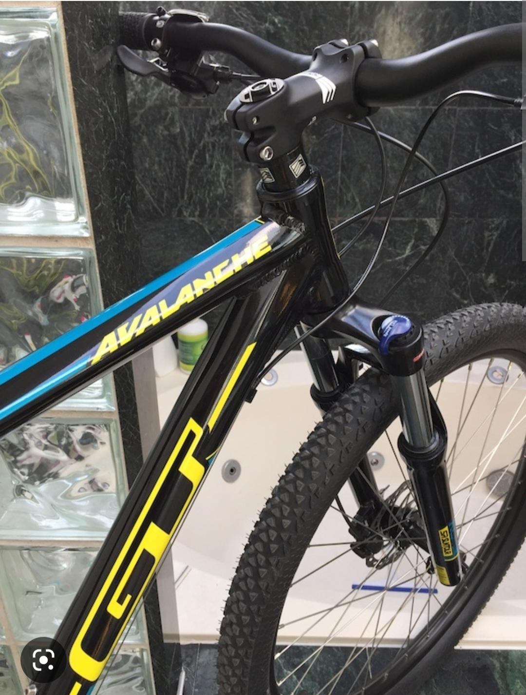 GT Bicycles Avalanche Comp Black