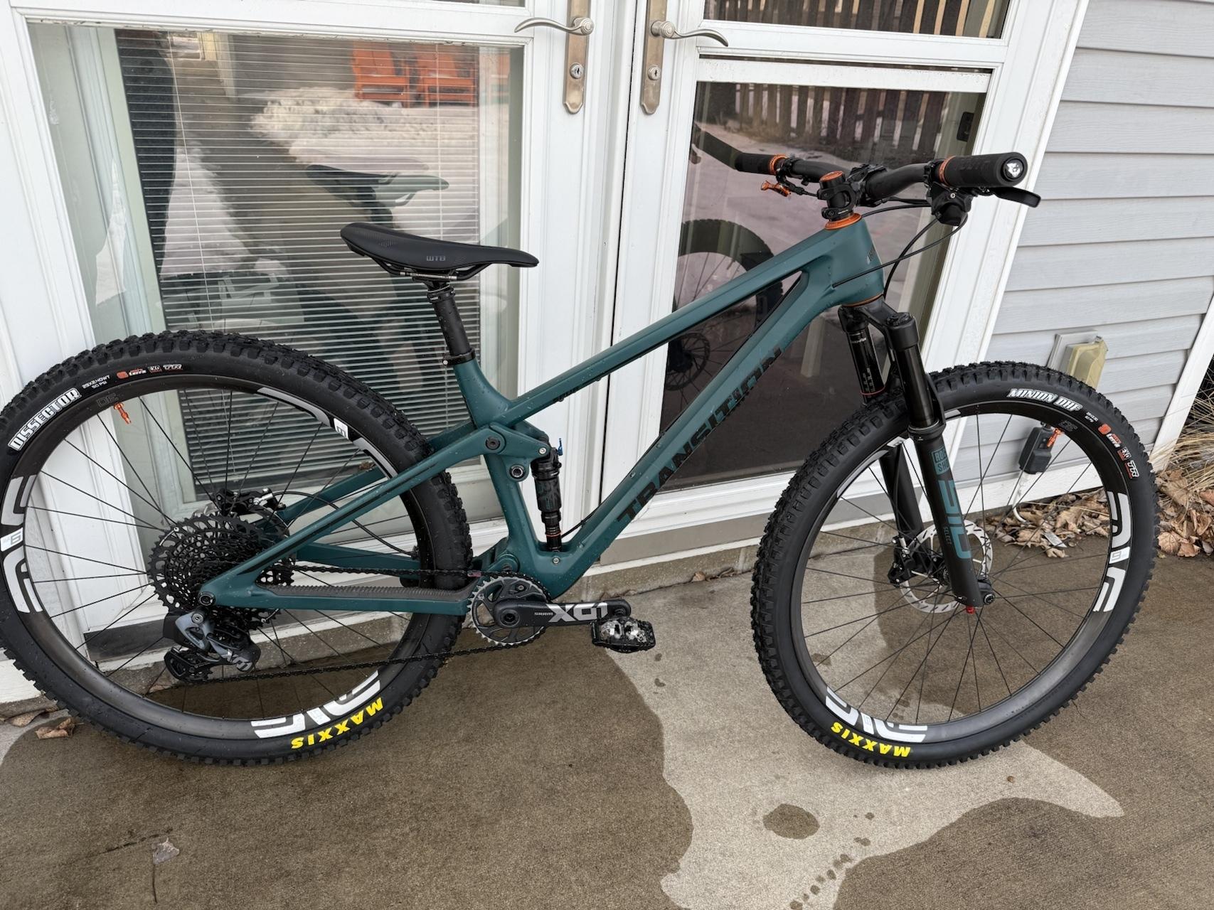 2022 Transition Bikes Spur Teal and Orange