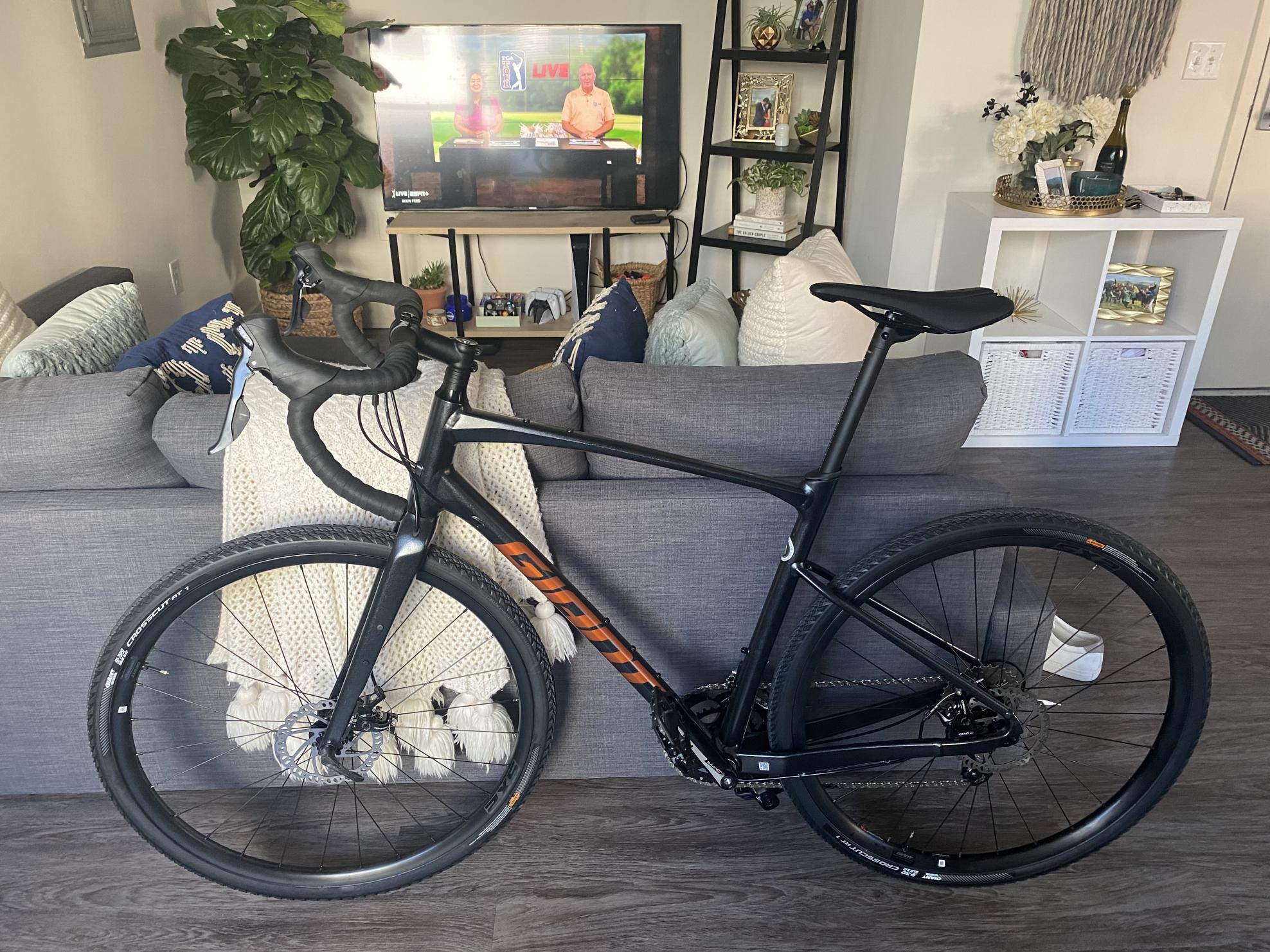 Revel Revel 2 Giant Silver, gray or bare metal