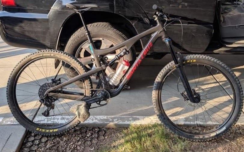 2021 Santa Cruz Bronson C Carbon Black and Red
