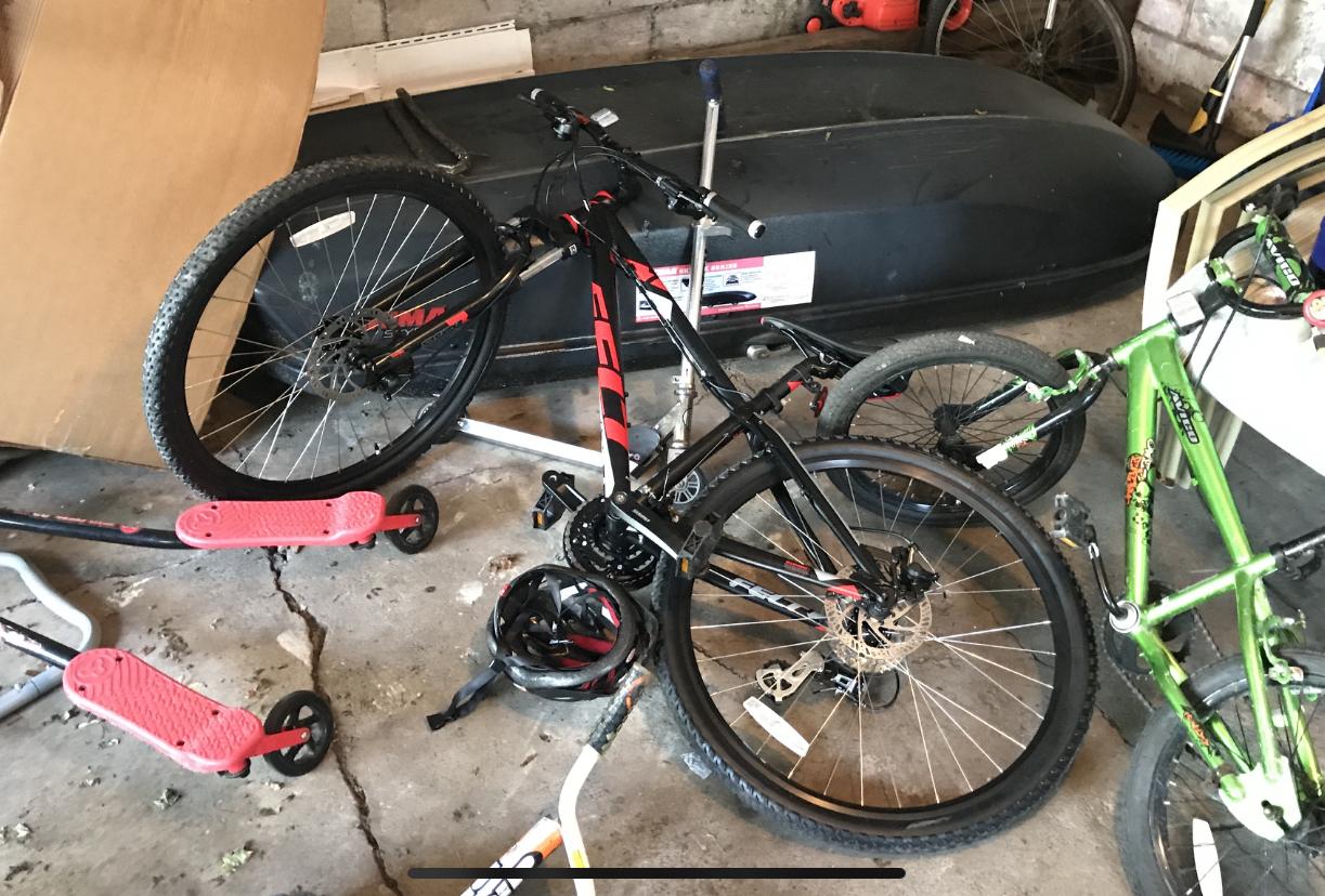 2017 Felt 7 Nintey Black and Red