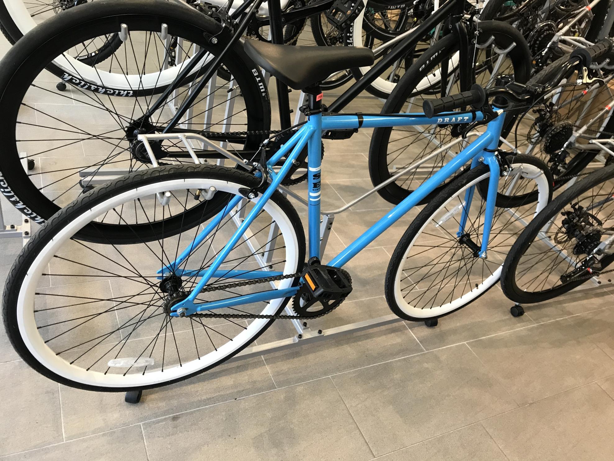 2017 SE Bikes Draft / White wheels Blue