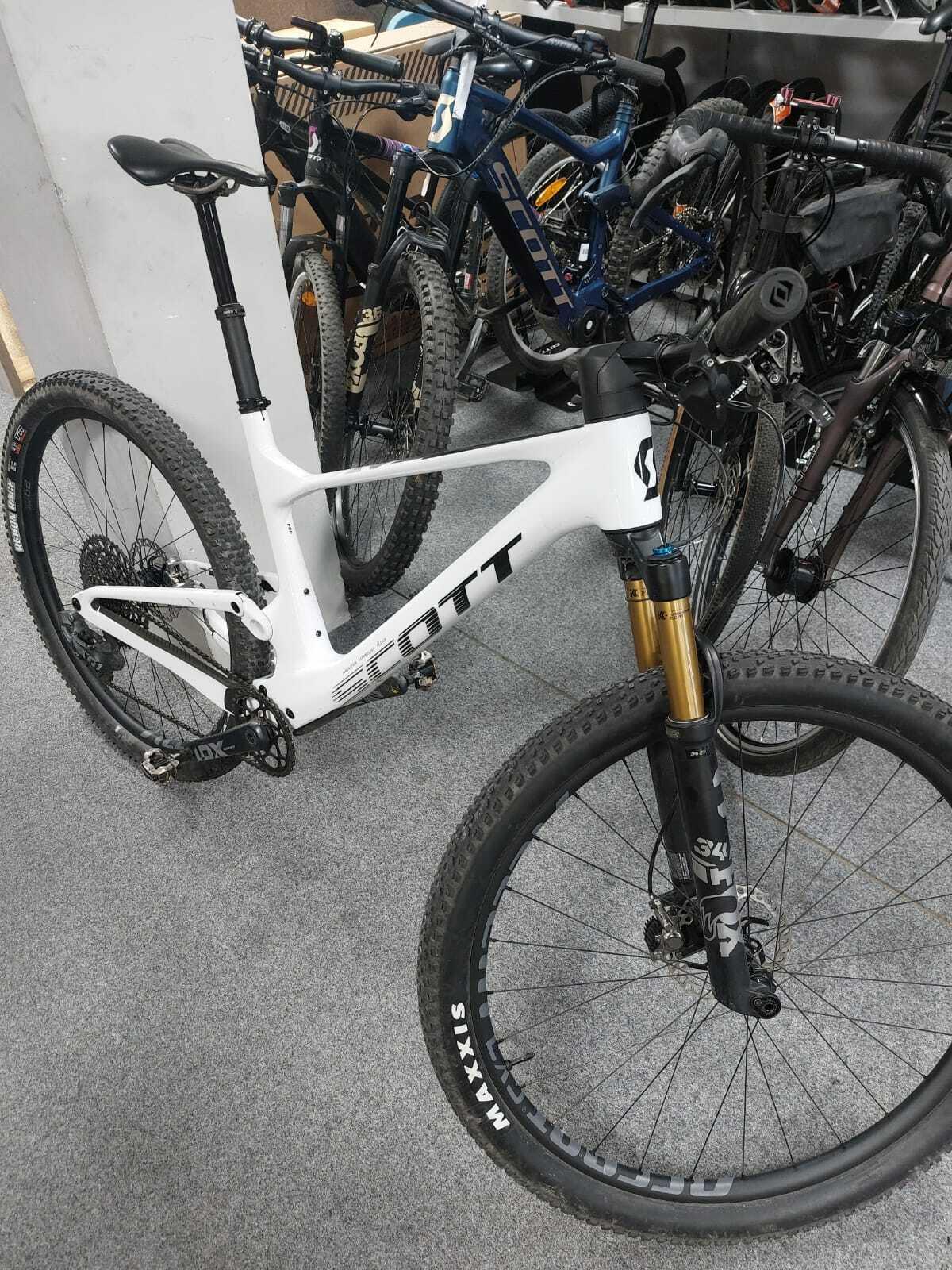 2022 SCOTT Spark RC PRO White