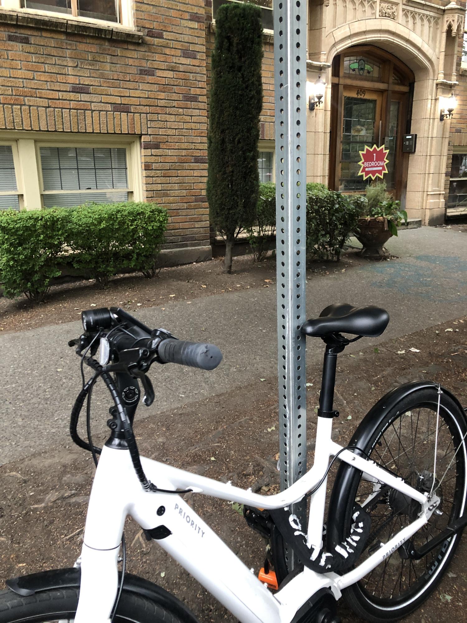 2023 Priority Bicycles Current White