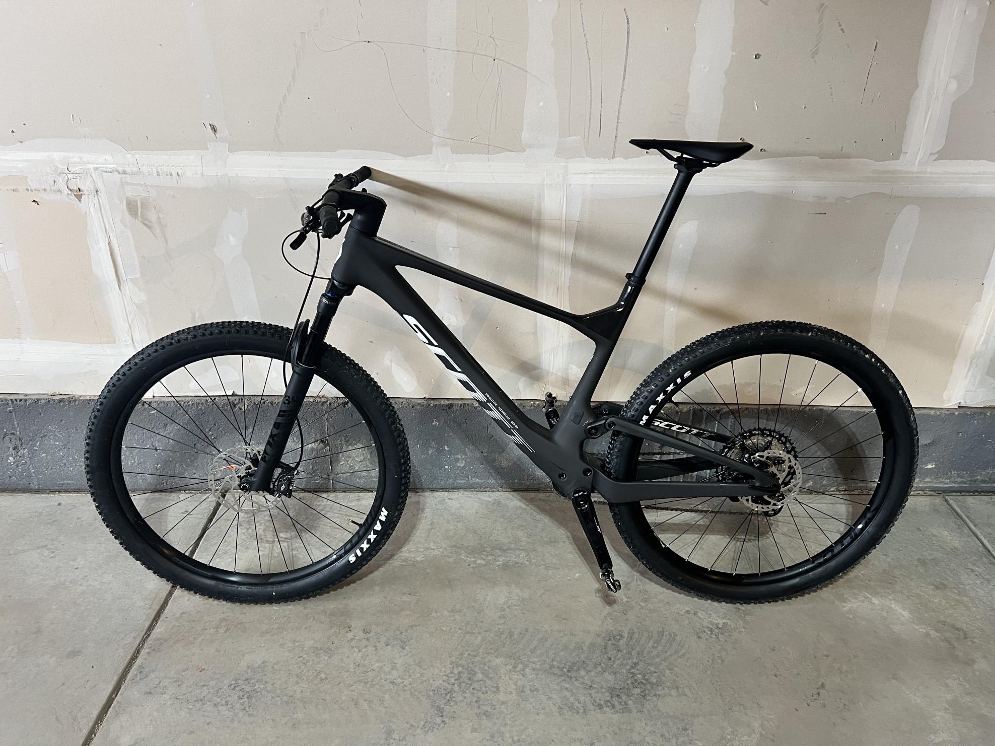 2023 SCOTT Spark RC Team Black