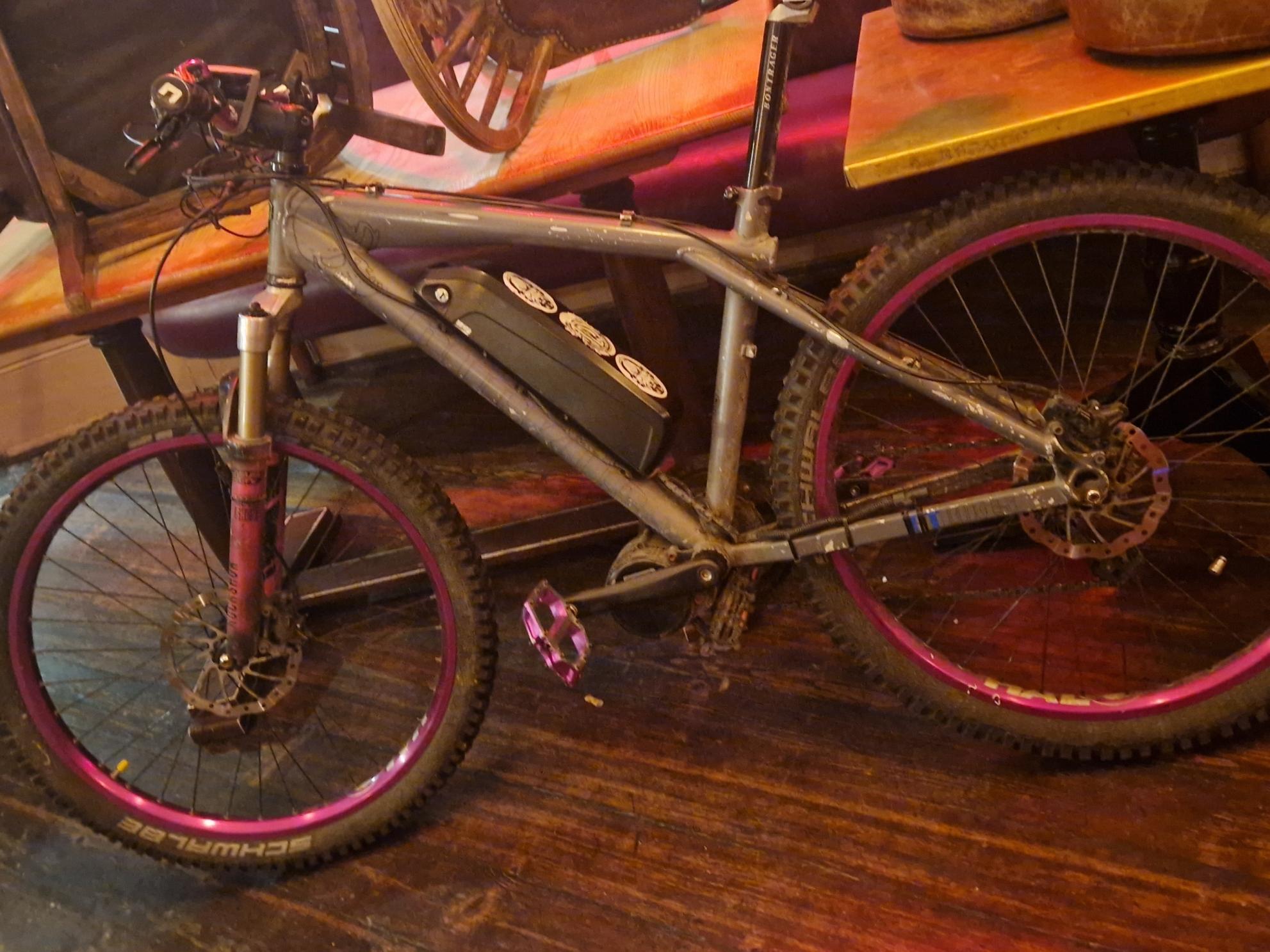 2006 GT Bicycles Ruckus 2.0 Silver, gray or bare metal