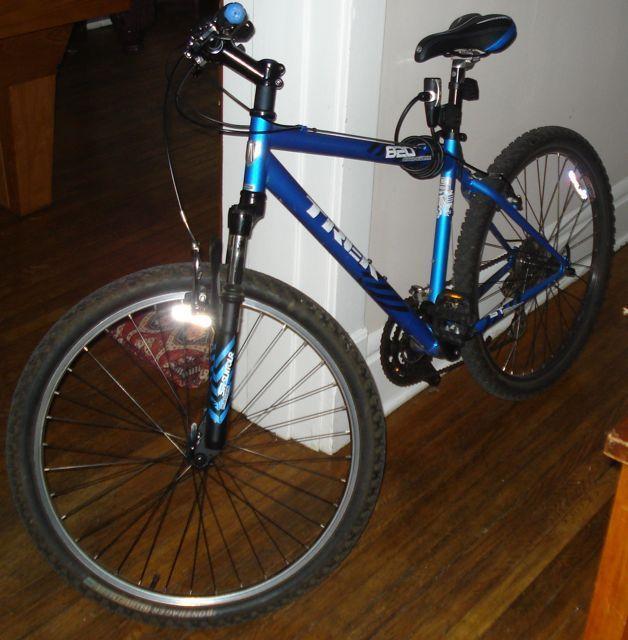 Trek 820  Blue