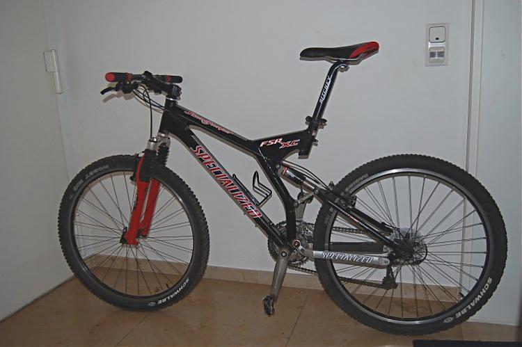 2000 Specialized Stumpjumper FSR XC  Black and Red
