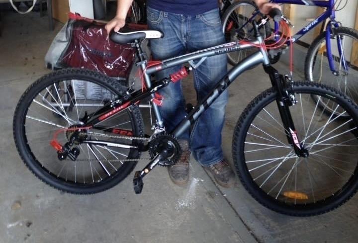 2018 CCM Savage Dual Suspension Mountain Bike,... Silver, gray or bare metal