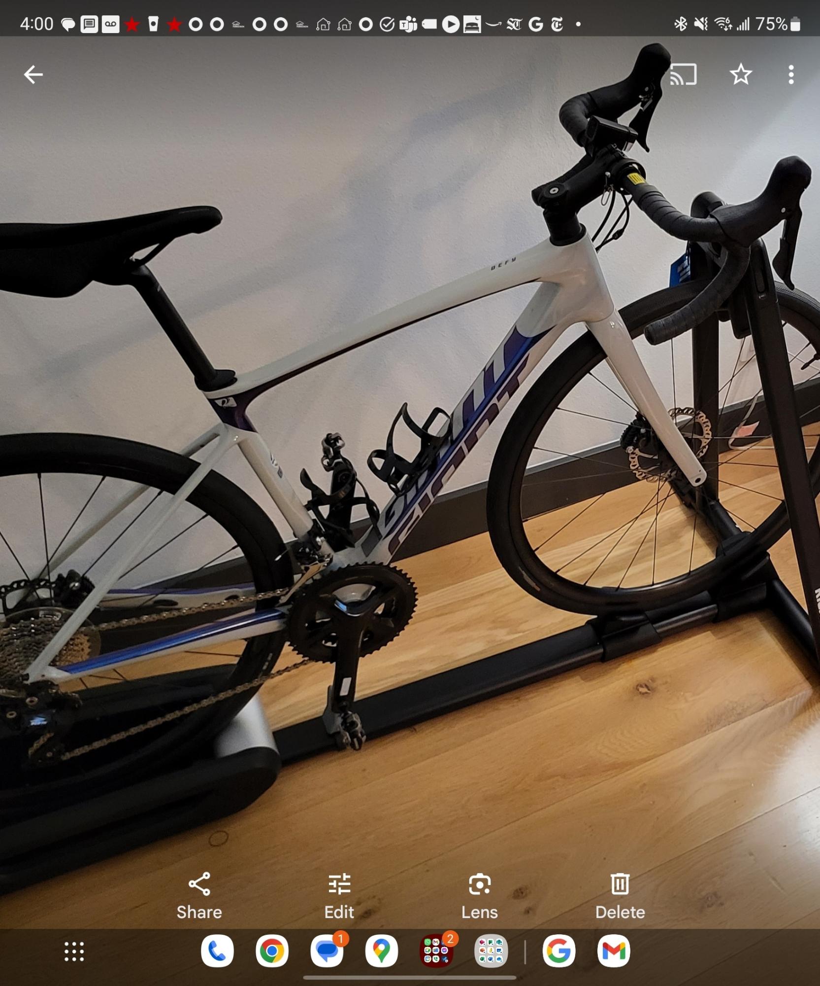 2023 Giant v1 Defy Adv 2 SM Silver, gray or bare metal and Blue