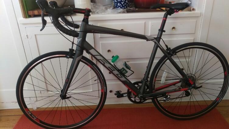 2015 Felt z95 Silver or Gray and Red