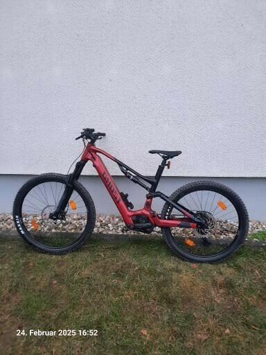 2024 Ghost E-ASX Essential 160 Black and Red