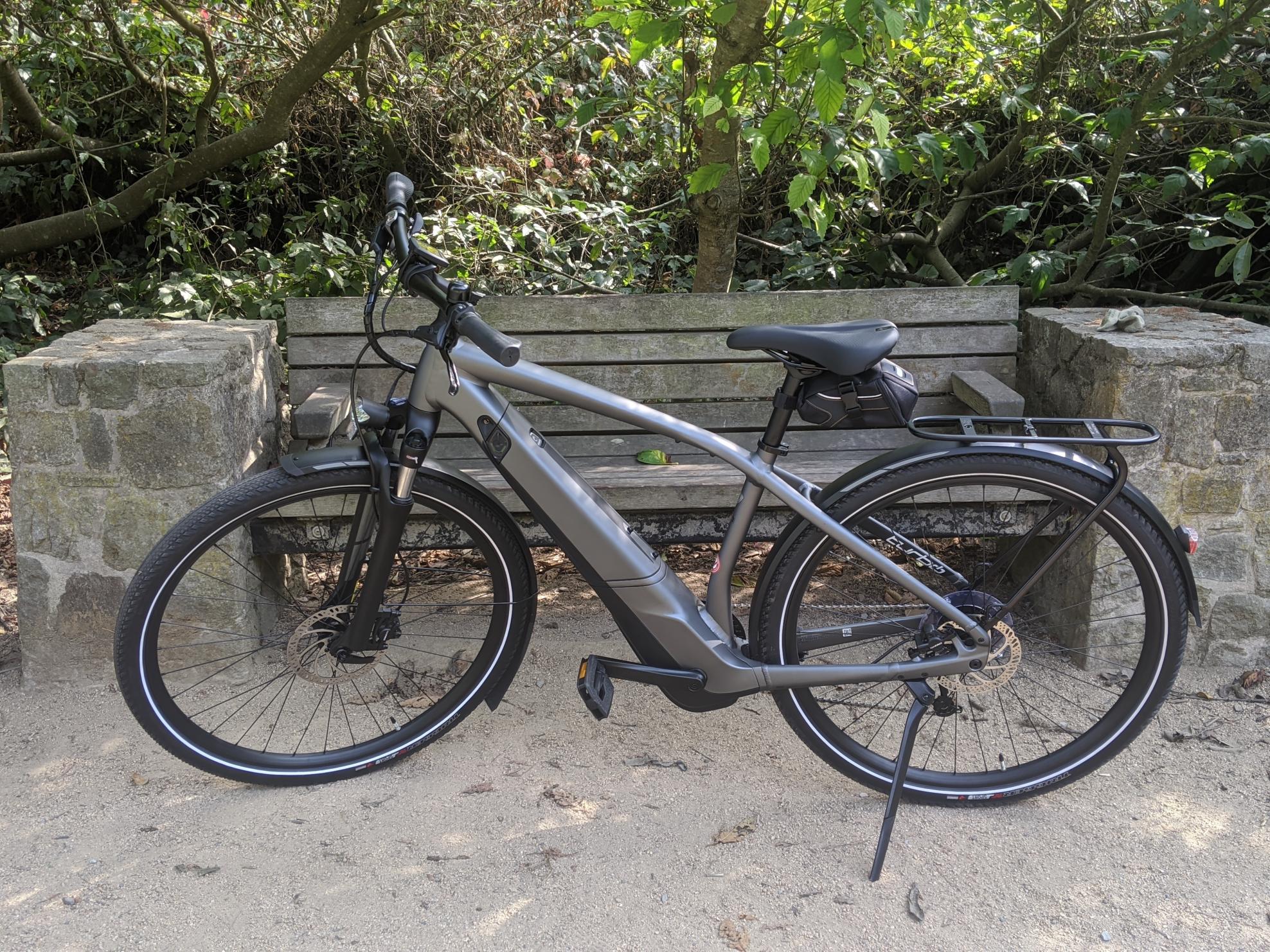 2020 Specialized Vado 3.0 Silver, gray or bare metal